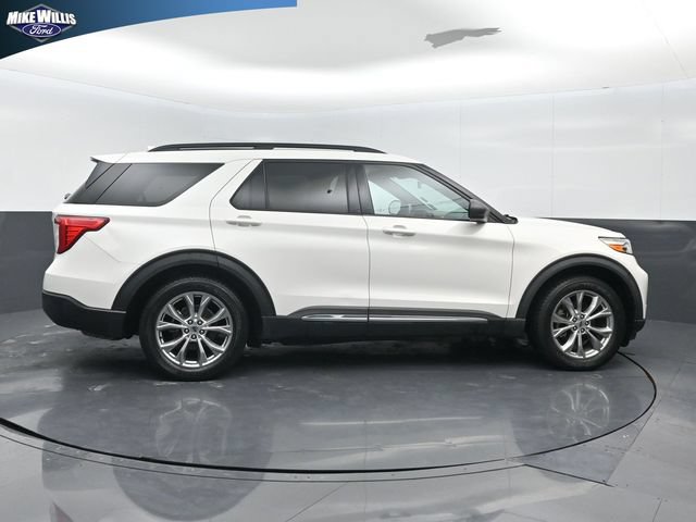 Certified 2020 Ford Explorer XLT w/ Equipment Group 202A RWD image 8