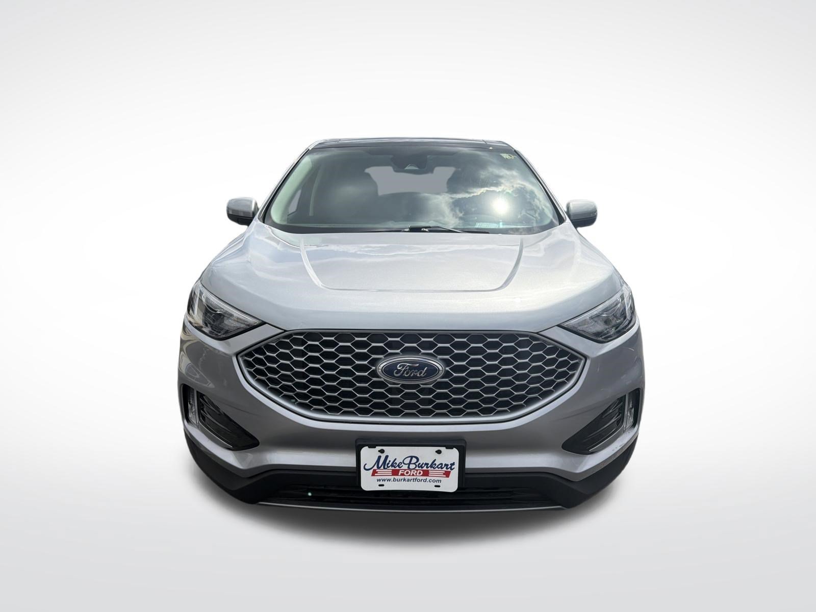 Certified 2024 Ford Edge SEL w/ Convenience Package AWD/4WD image 3