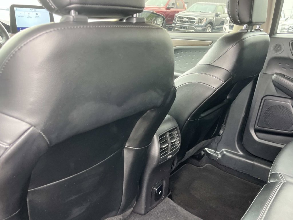 Certified 2020 Ford Escape Titanium AWD/4WD image 21