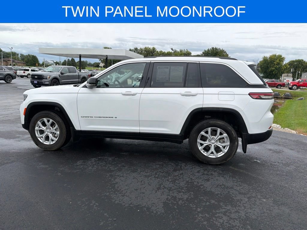 Used 2023 Jeep Grand Cherokee Limited w/ MOPAR Finishing Package AWD/4WD image 7