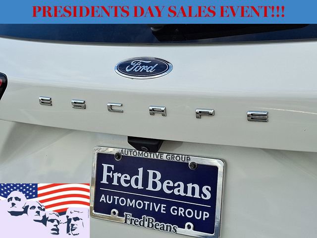 Certified 2022 Ford Escape Titanium w/ Class II Trailer Tow Package image 31