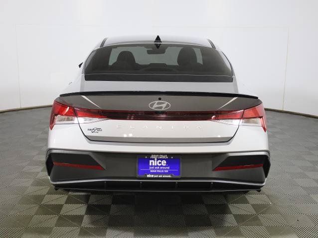 Used 2025 Hyundai Elantra Sport FWD image 6
