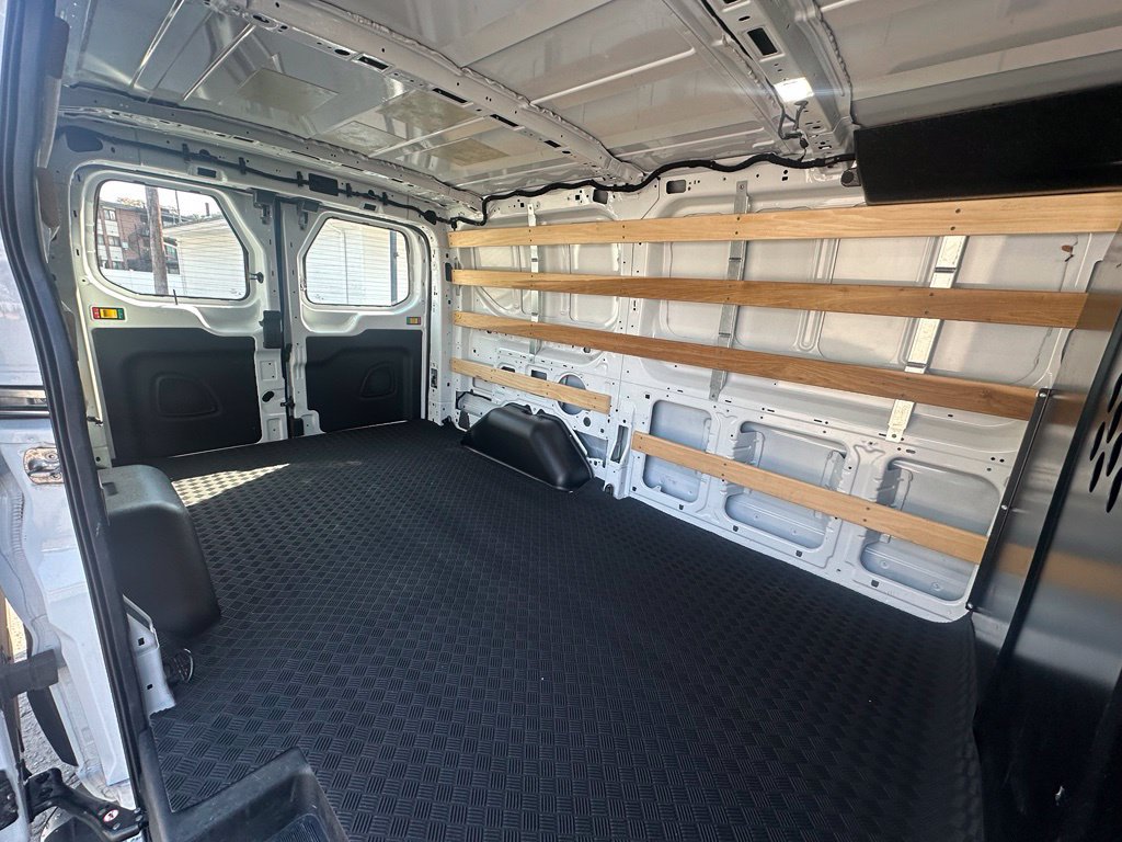 Certified 2025 Ford Transit 250 Low Roof w/ Exterior Upgrade Package RWD image 16
