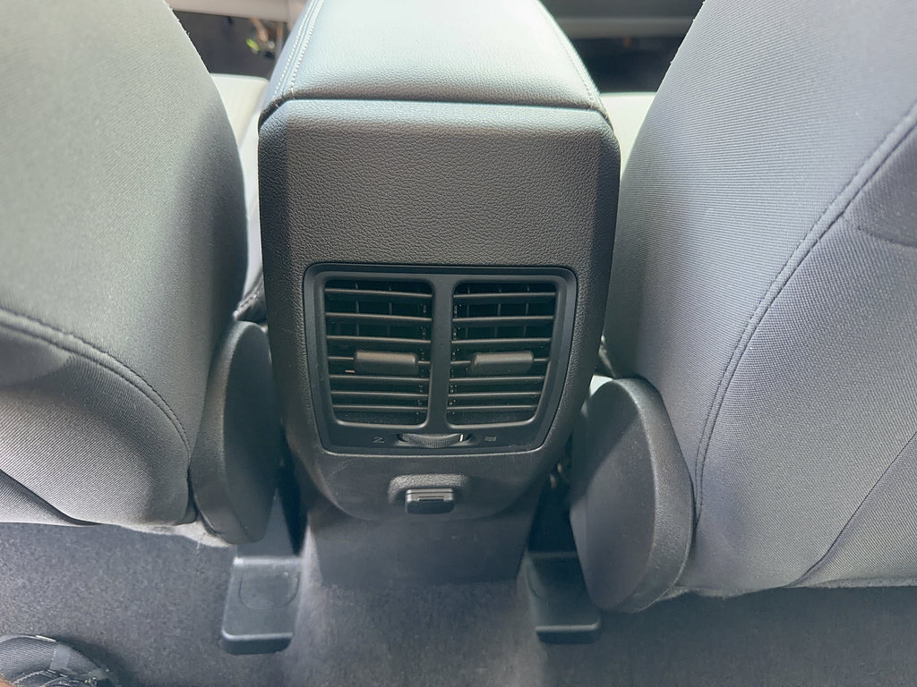 Certified 2018 Ford Escape SE w/ SE Sync 3 Package FWD image 31