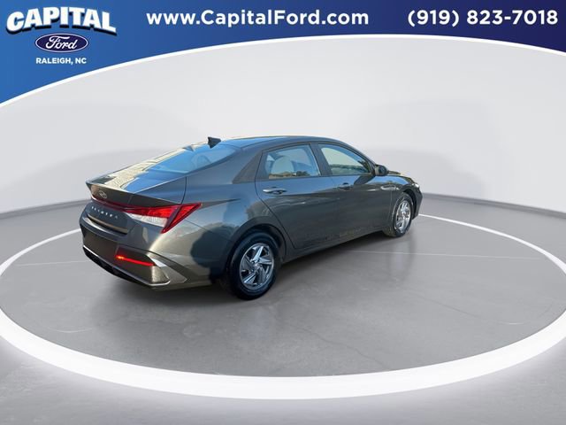 Used 2024 Hyundai Elantra SE image 6