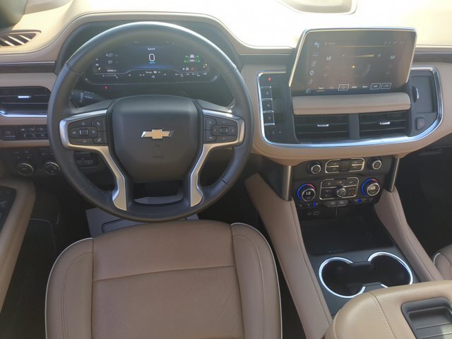 Used 2023 Chevrolet Suburban Premier w/ Premium Package AWD/4WD image 32