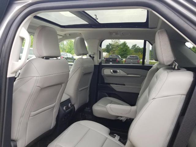 Certified 2025 Ford Explorer Active w/ Active Comfort Package AWD/4WD image 16