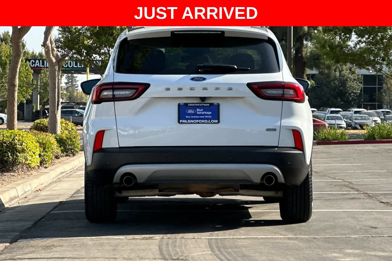 Certified 2023 Ford Escape SE w/ PHEV Premium Package FWD image 8