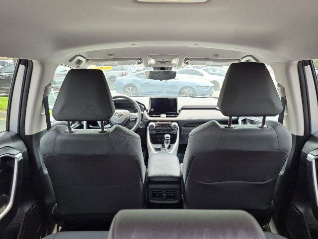 Used 2025 Toyota RAV4 XLE AWD/4WD image 15