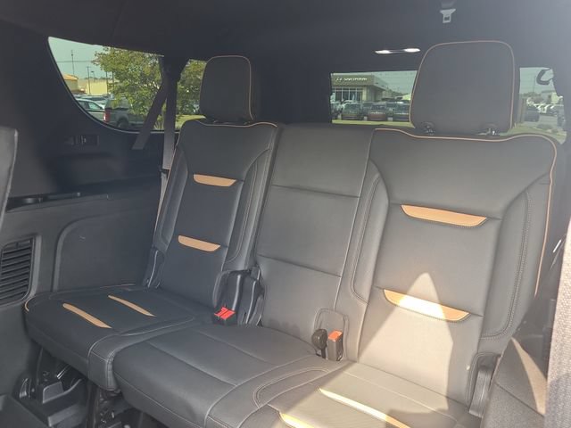Used 2024 GMC Yukon XL AT4 AWD/4WD image 14