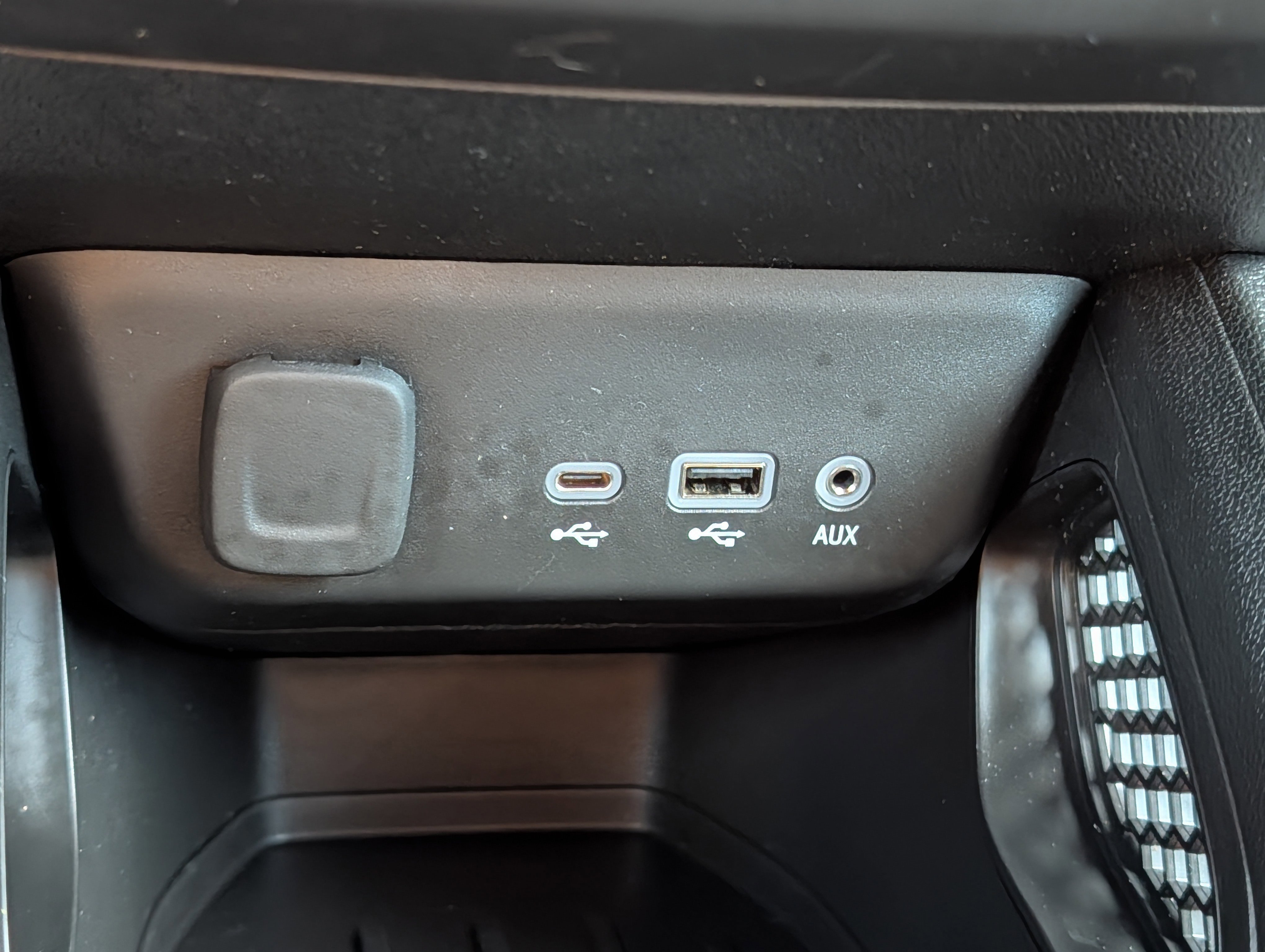 Used 2023 Chevrolet TrailBlazer RS w/ Convenience Package image 32