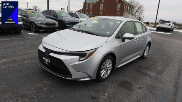 Used 2023 Toyota Corolla LE w/ LE Convenience Package image 1