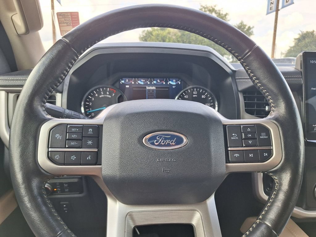 Certified 2022 Ford Expedition Max XLT RWD image 16