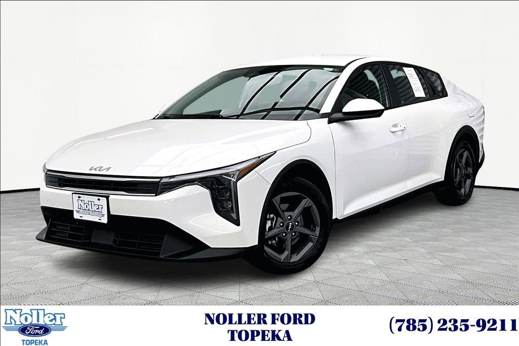 Used 2025 Kia K4 FWD image 1