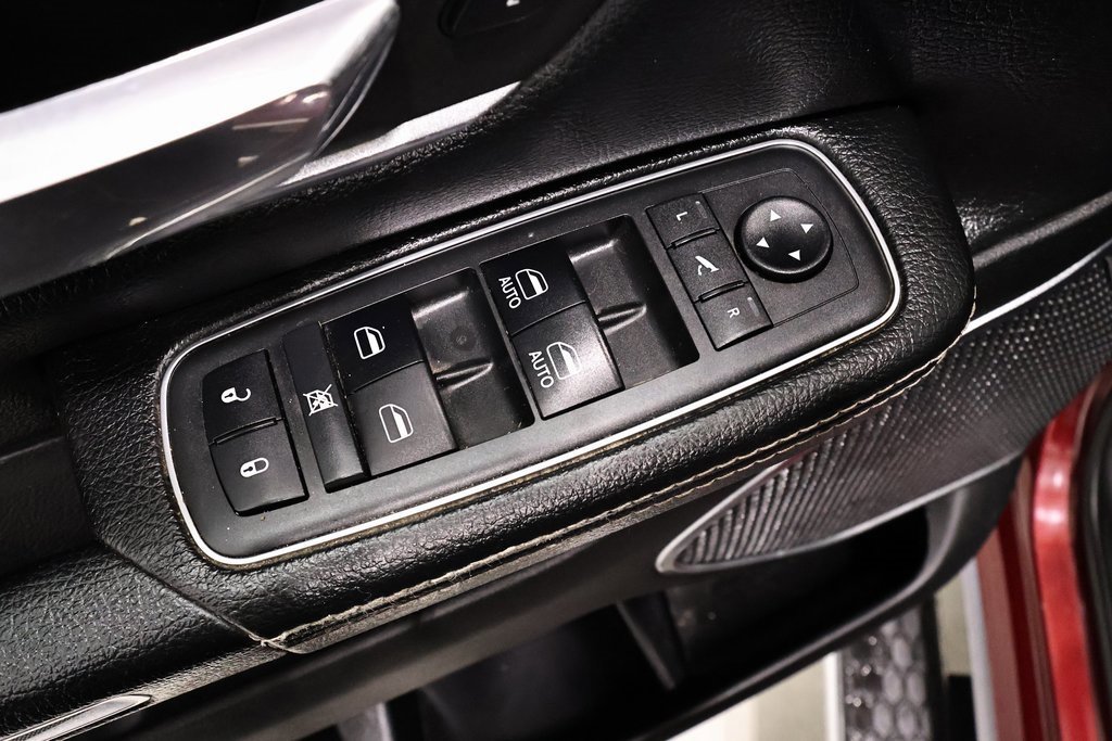 Used 2019 RAM 1500 Laramie image 16