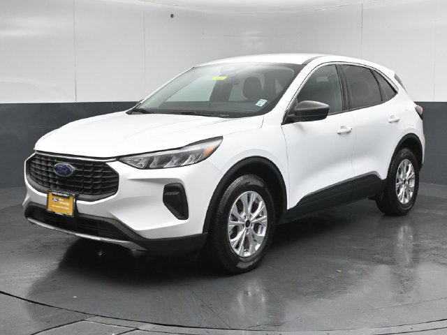 Certified 2023 Ford Escape Active w/ Tech Pack #1 AWD/4WD image 3