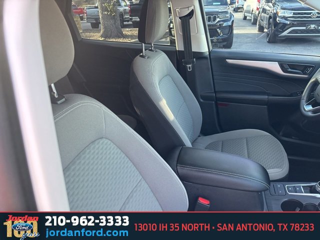 Certified 2022 Ford Escape SE w/ Convenience Package image 11