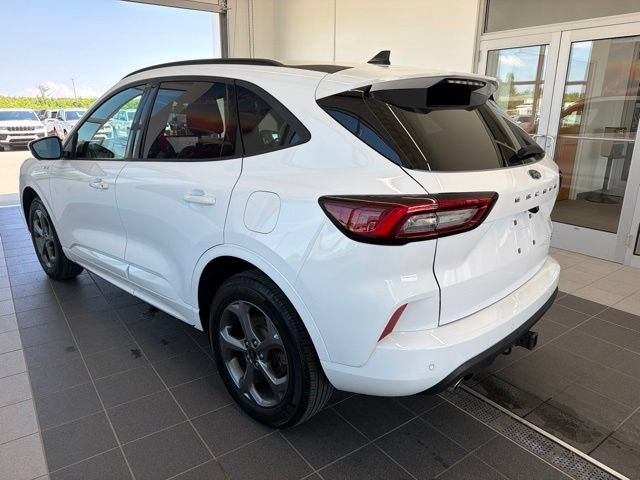 Certified 2023 Ford Escape ST-Line Select w/ Tech Pack #2 AWD/4WD image 4