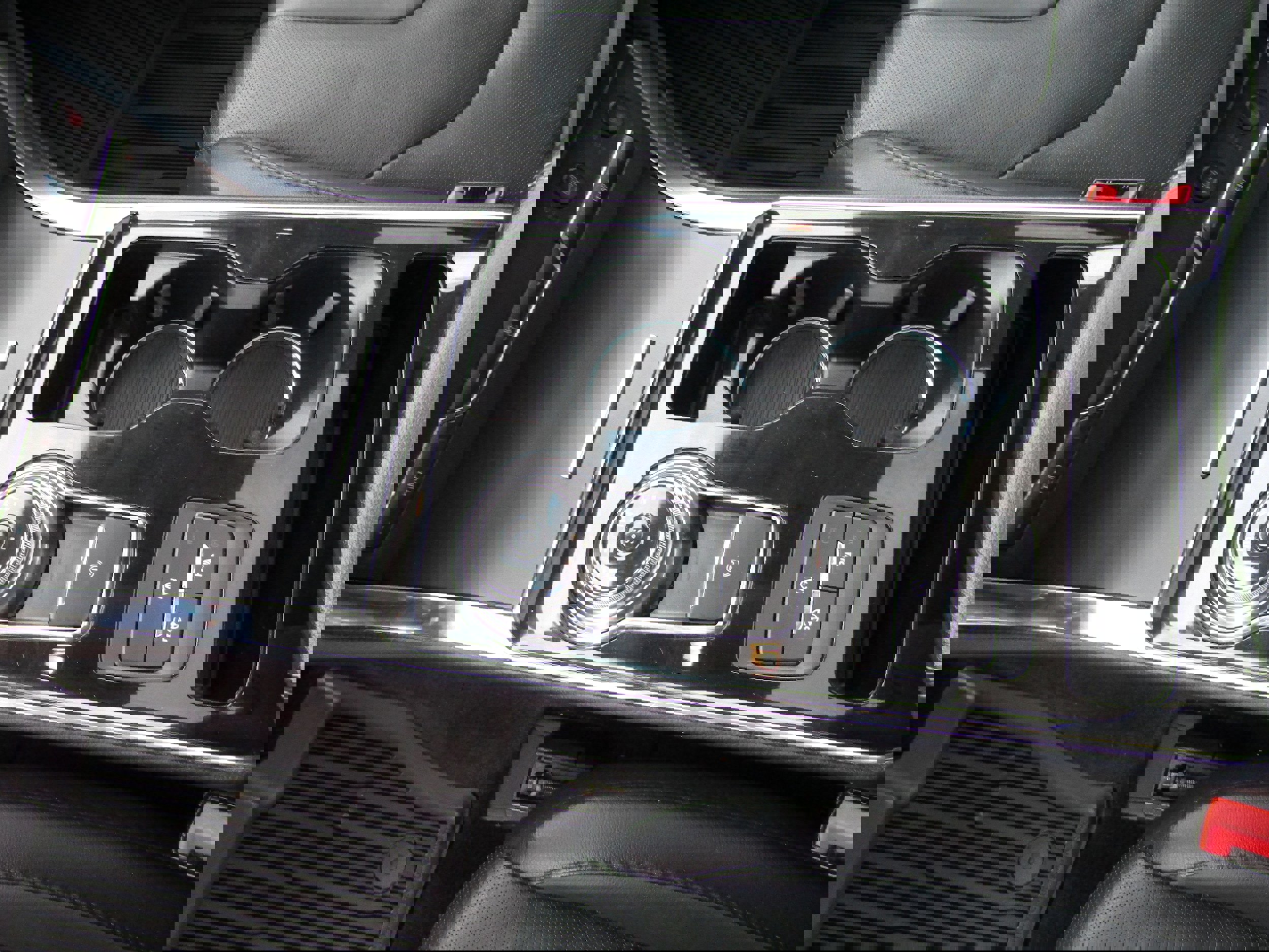 Certified 2019 Ford Edge Titanium w/ Equipment Group 301A image 35