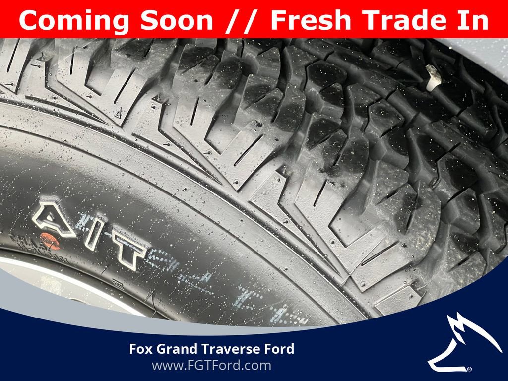 Used 2022 Jeep Cherokee Trailhawk w/ Premium Leather Package AWD/4WD image 8
