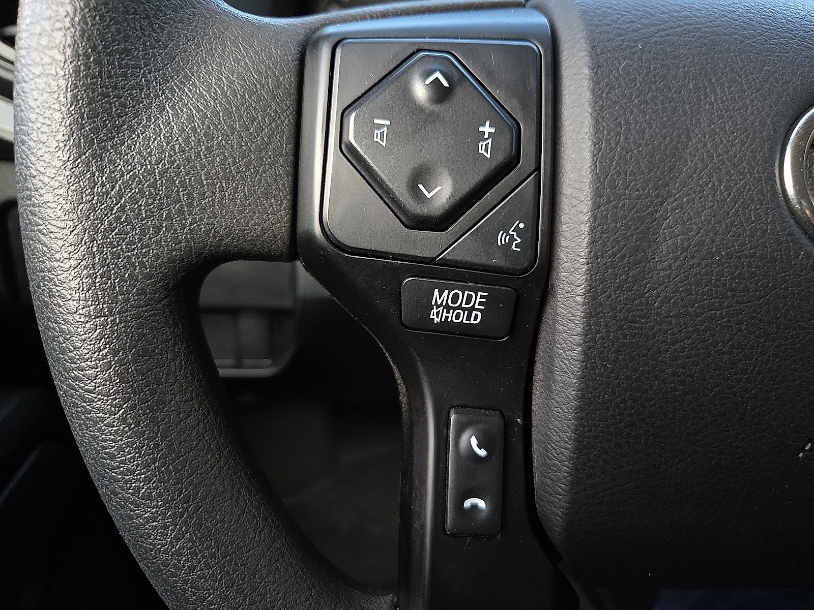 Used 2022 Toyota Tacoma SR AWD/4WD image 19