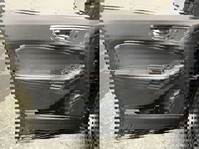 Certified 2024 Ford Edge SEL w/ Convenience Package image 8