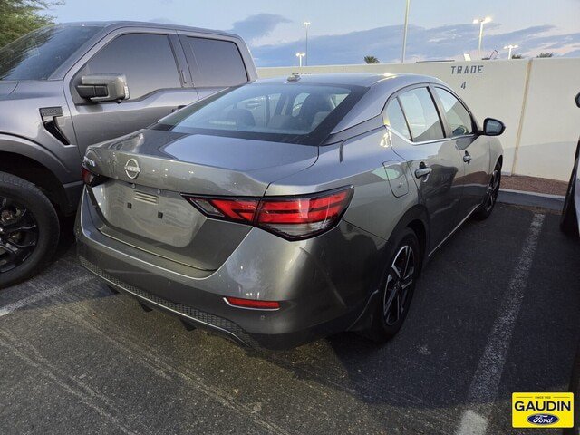 Used 2025 Nissan Sentra SV w/ All-Weather Package FWD image 2