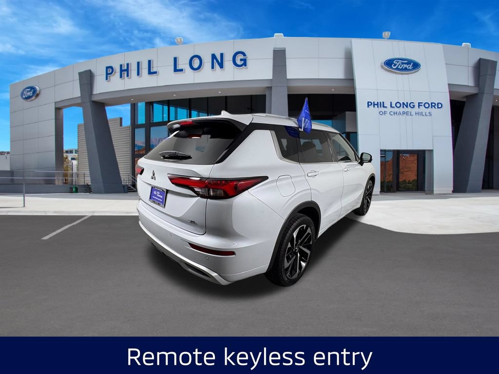 Used 2023 Mitsubishi Outlander SEL FWD image 5