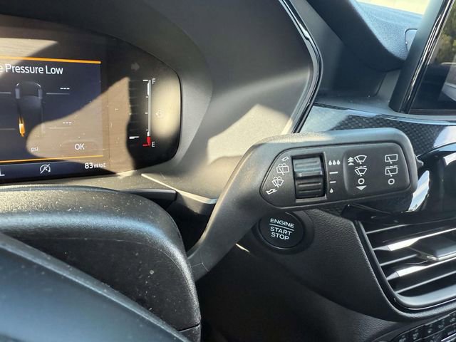 Certified 2025 Ford Escape ST-Line Select AWD/4WD image 32