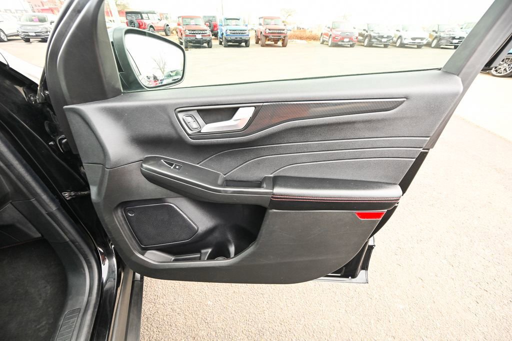 Certified 2023 Ford Escape ST-Line Select w/ Tech Pack #1 image 30