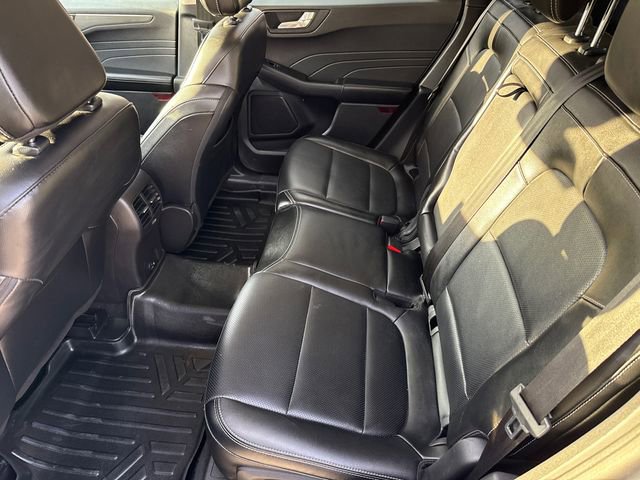 Certified 2022 Ford Escape Titanium FWD image 18