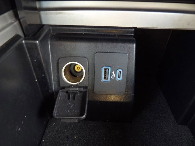 Certified 2022 Ford Explorer Limited image 21