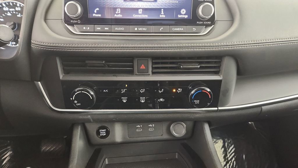 Used 2024 Nissan Rogue S AWD/4WD image 16