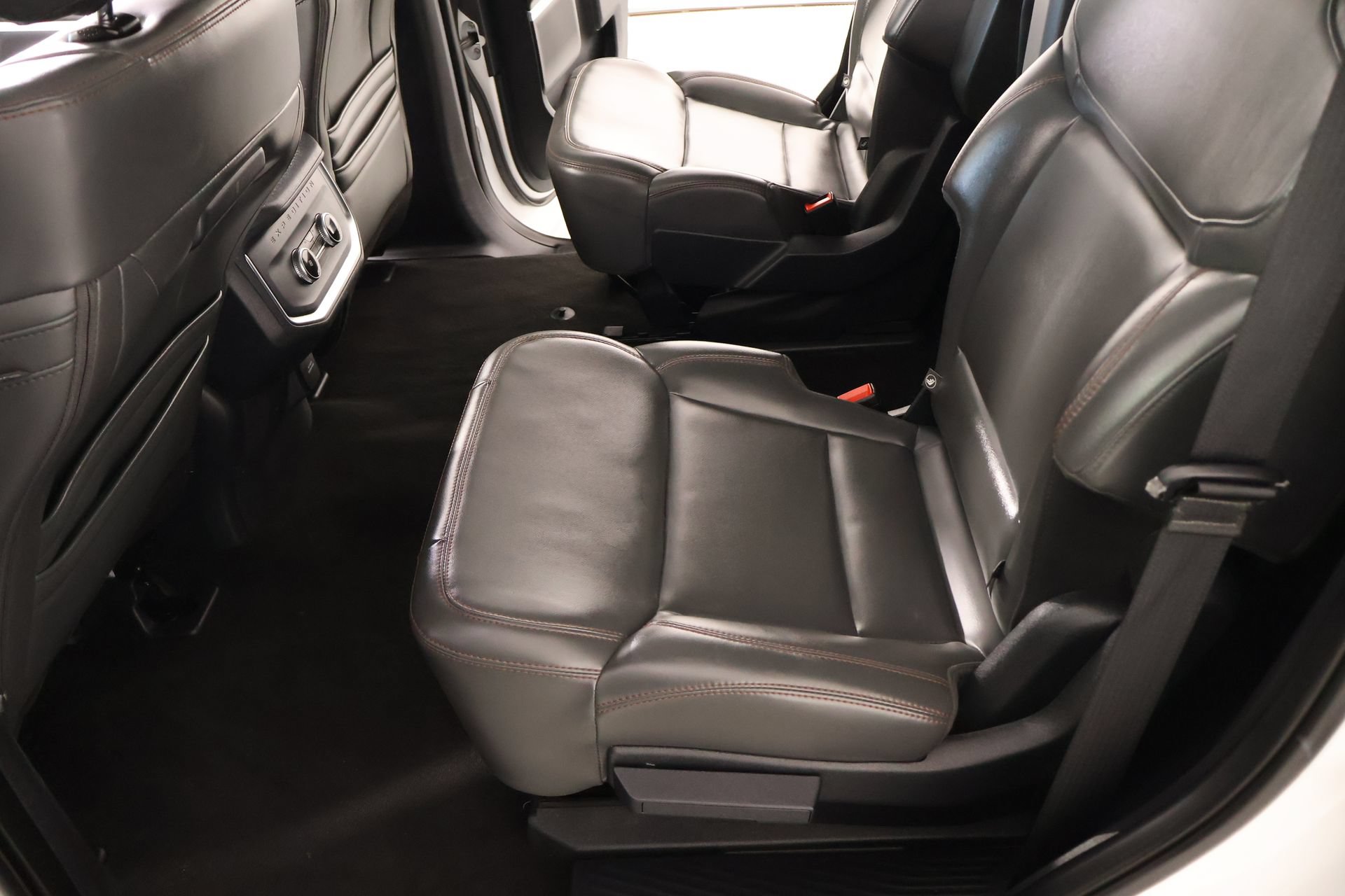 Certified 2025 Ford Expedition Active AWD/4WD image 13