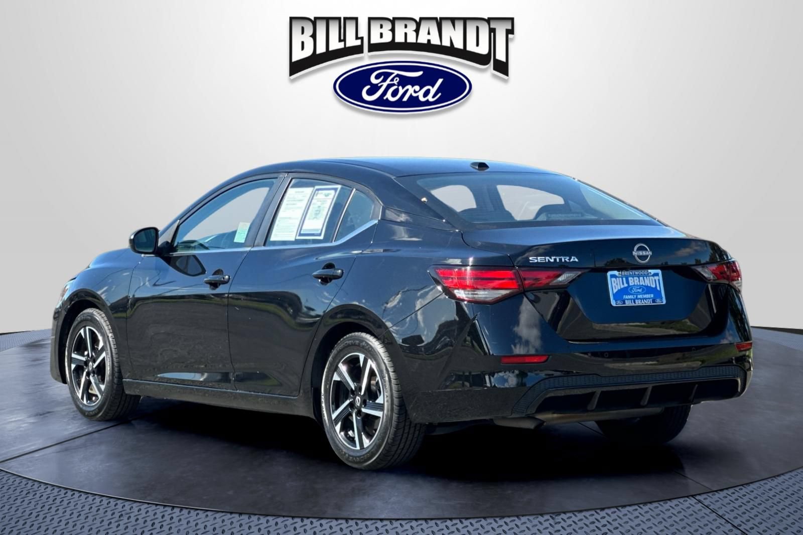 Used 2025 Nissan Sentra SV FWD image 5