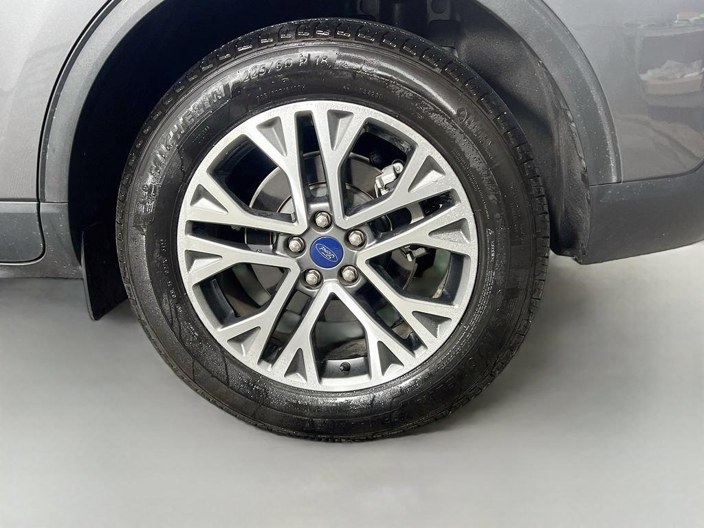 Certified 2022 Ford Escape SEL AWD/4WD image 35