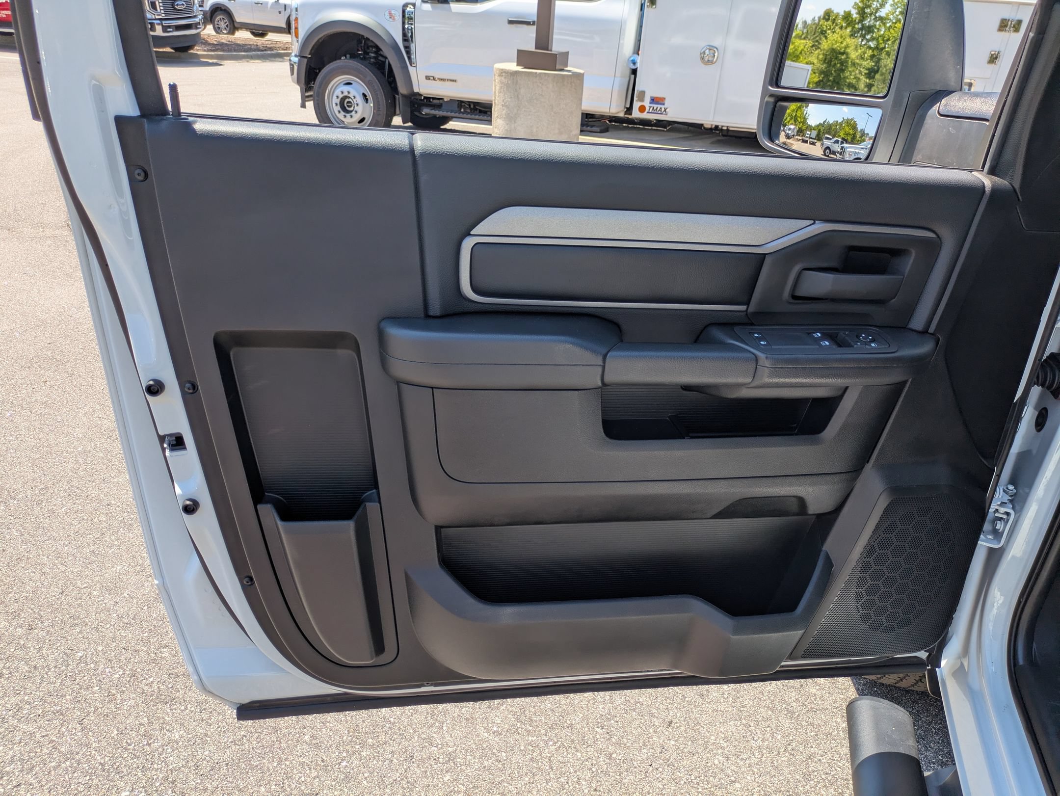 Used 2026 RAM 2500 Tradesman RWD image 15