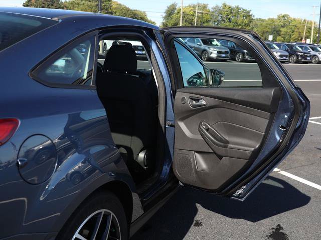 Certified 2018 Ford Focus SEL FWD image 27