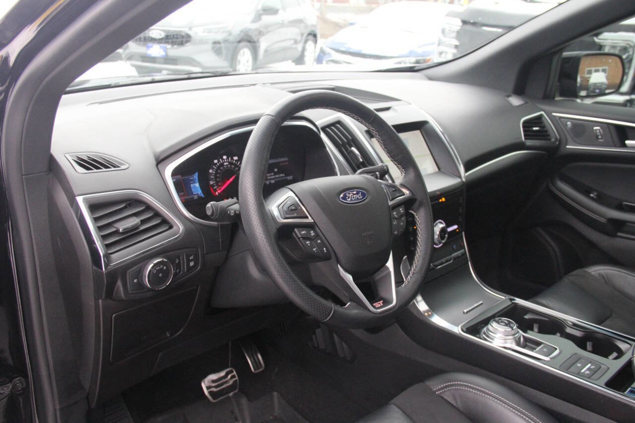 Certified 2020 Ford Edge ST w/ Equipment Group 401A image 30
