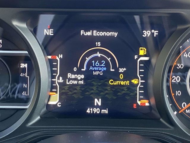 Used 2025 Jeep Wrangler Willys image 24