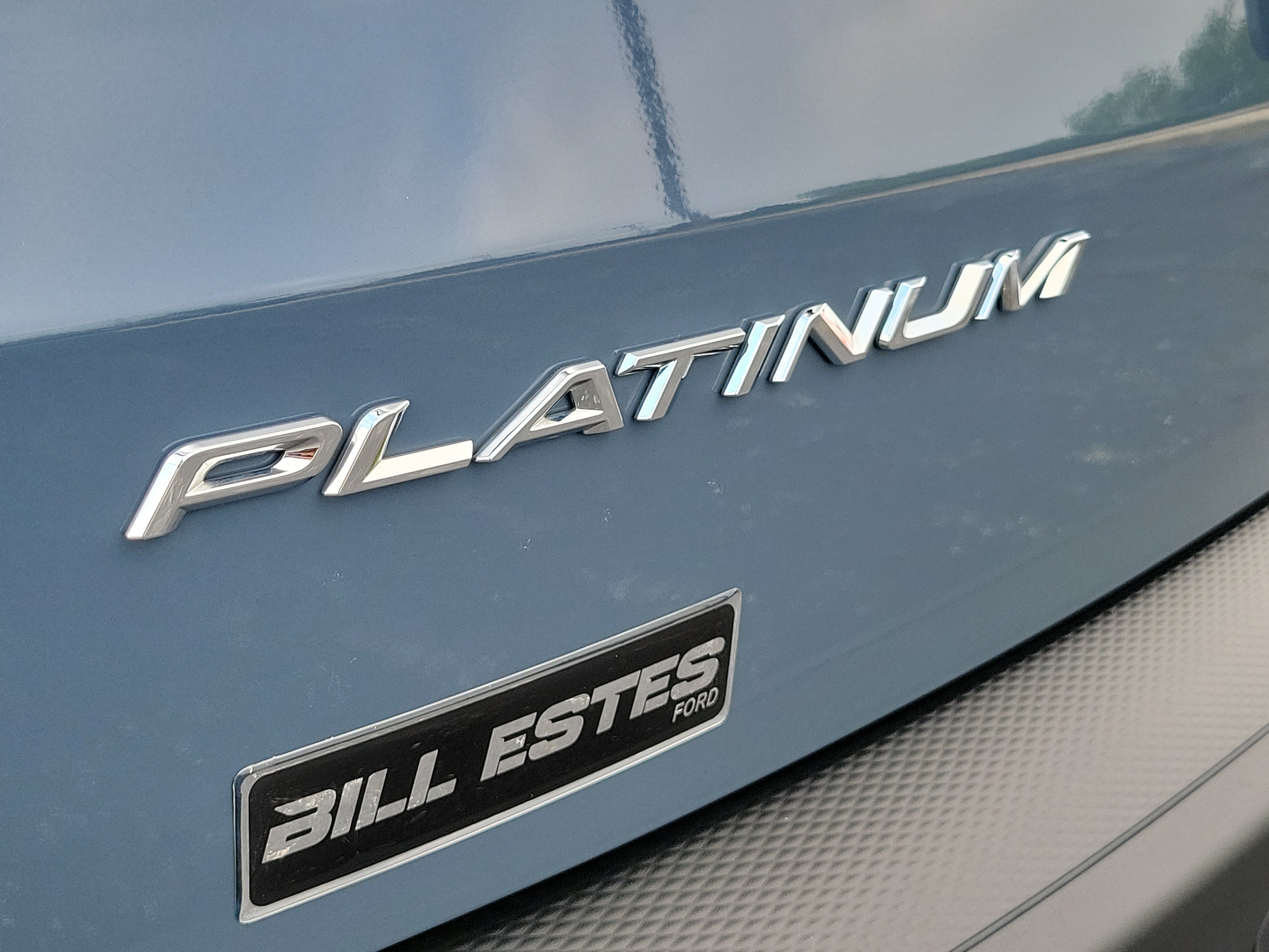 Certified 2025 Ford Escape Platinum AWD/4WD image 31
