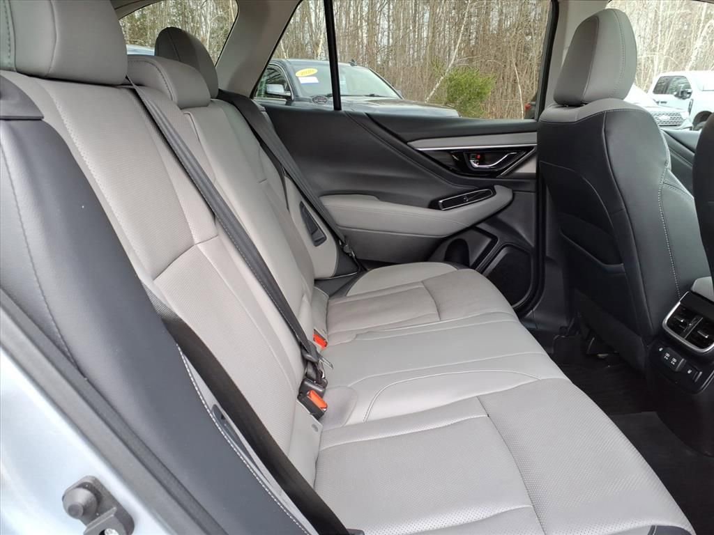 Used 2020 Subaru Outback Limited AWD/4WD image 13