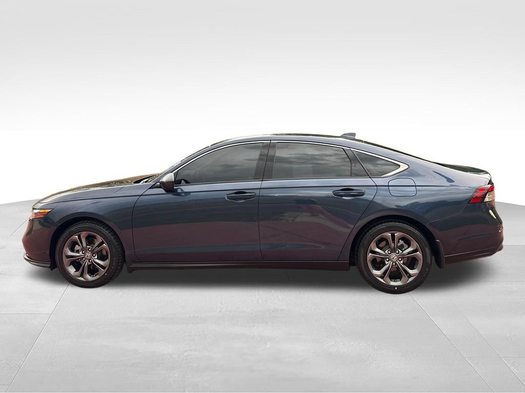Used 2023 Honda Accord EX image 5