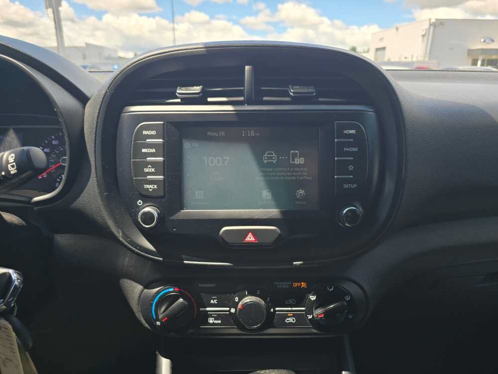 Used 2020 Kia Soul LX FWD image 12
