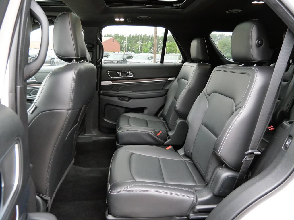 Certified 2019 Ford Explorer Limited w/ Class III Trailer Tow Package AWD/4WD image 15