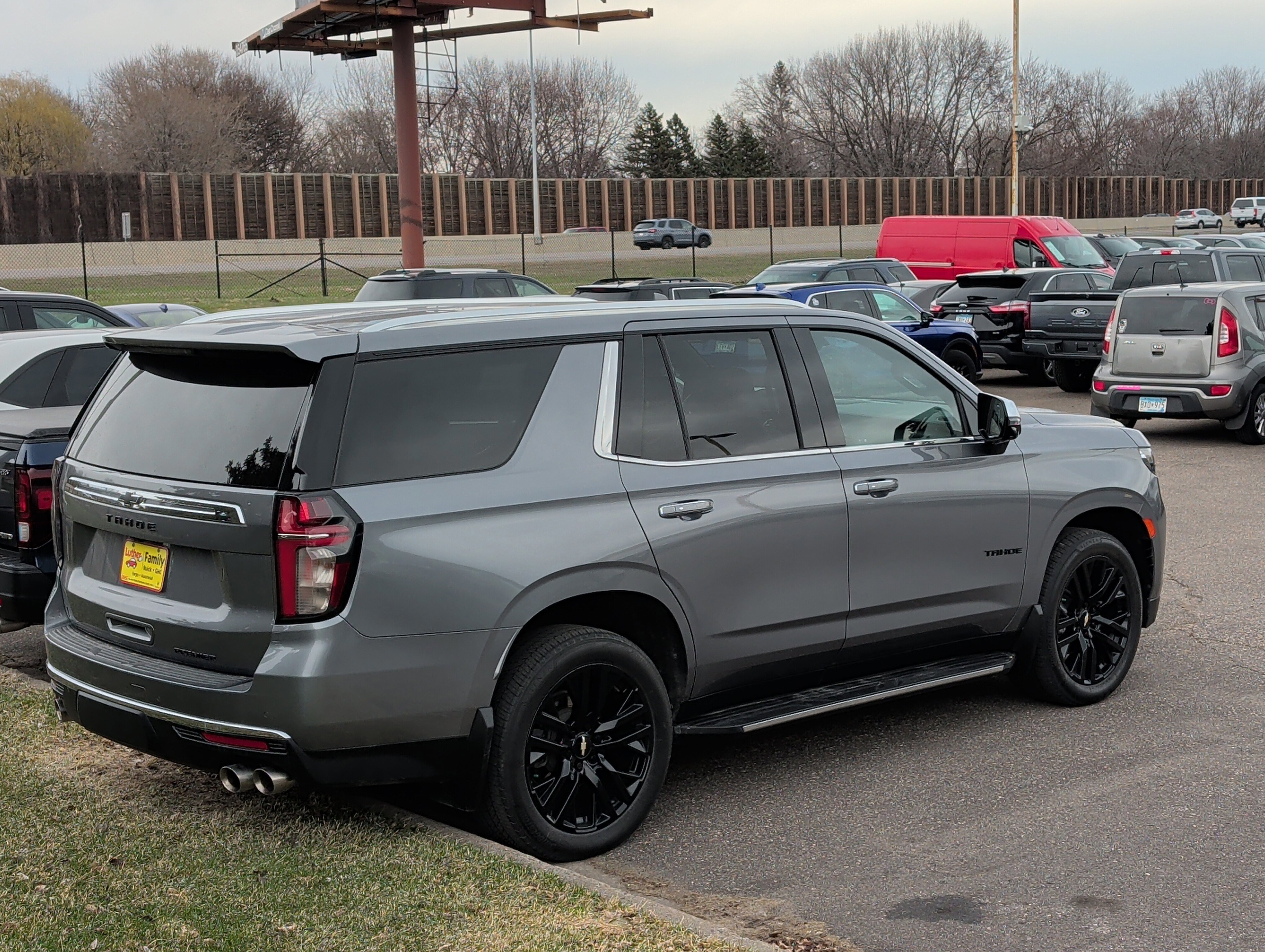 Used 2021 Chevrolet Tahoe Premier image 3