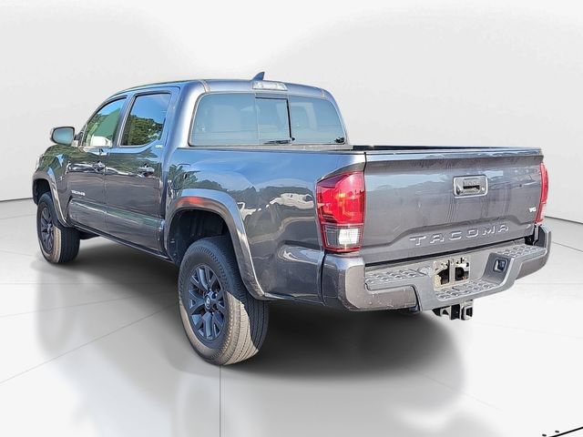 Used 2022 Toyota Tacoma SR5 w/ Technology Package RWD image 5
