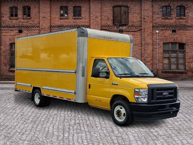 Certified 2021 Ford E-350 and Econoline 350 Super Duty RWD image 3