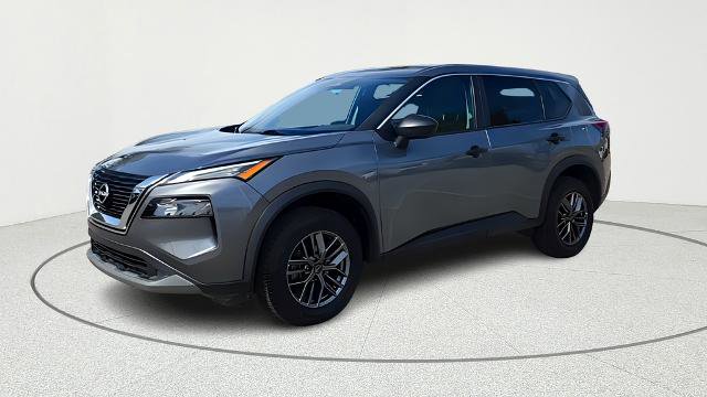 Used 2023 Nissan Rogue S image 3