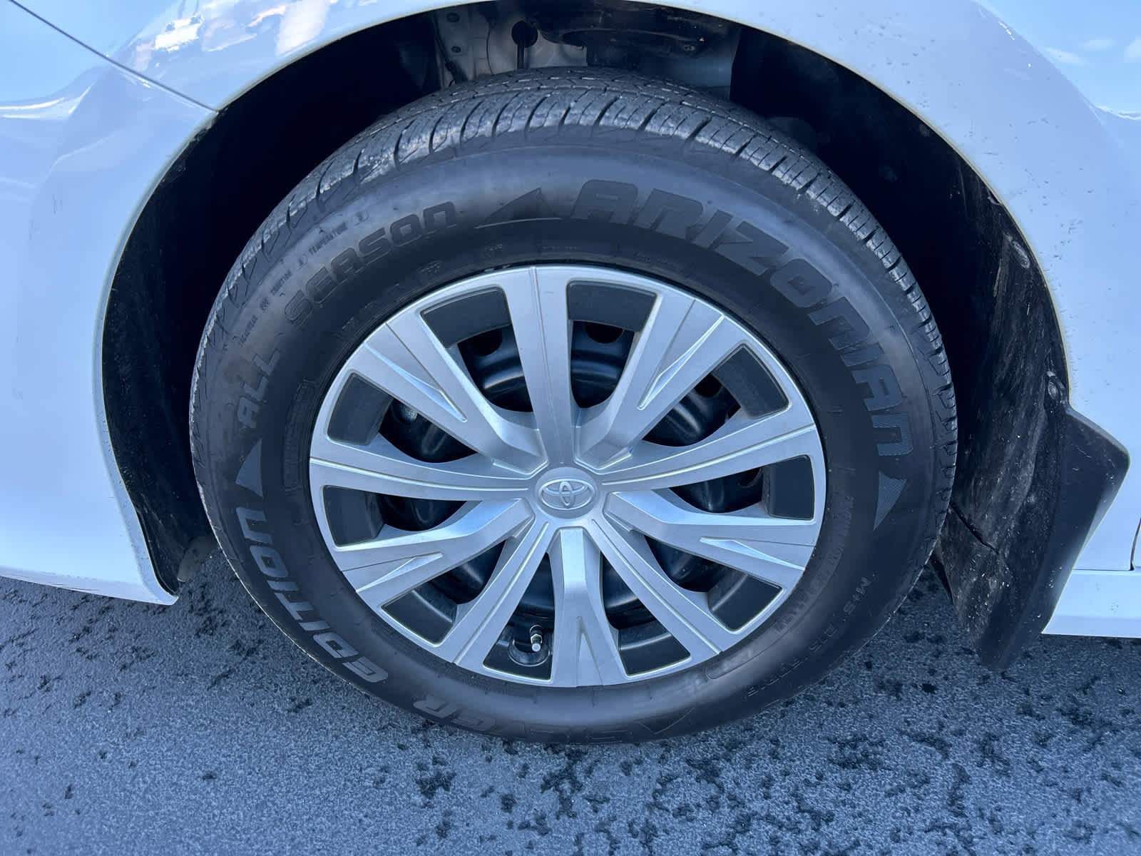 Used 2023 Toyota Camry LE image 15